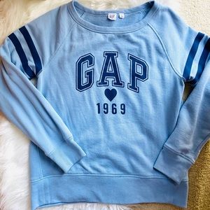 Women blue gap sweater crewneck size s